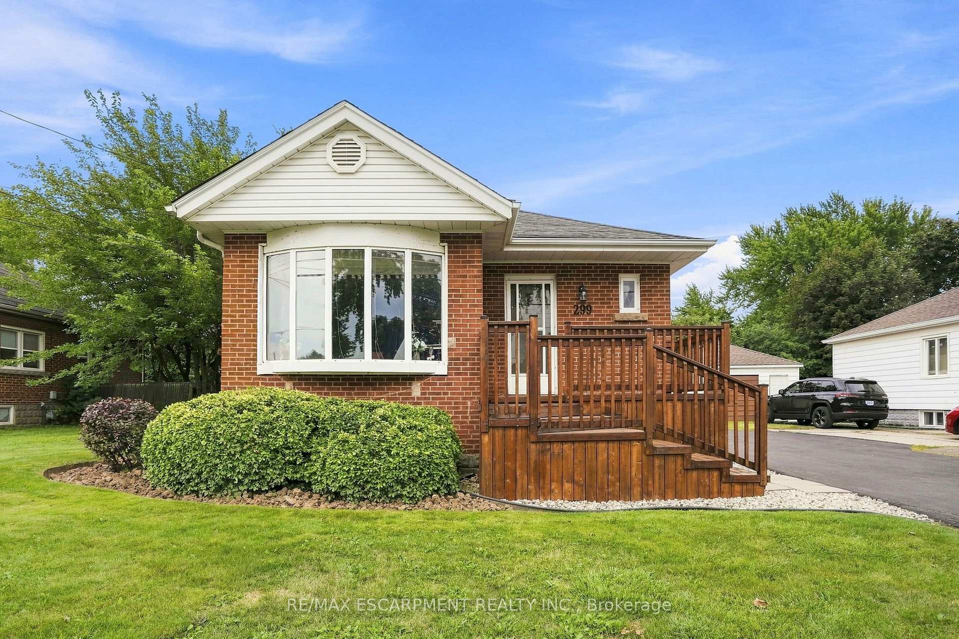 Photo 3 of 299 West 5th Street, Hamilton, Buchanan — HOMEH