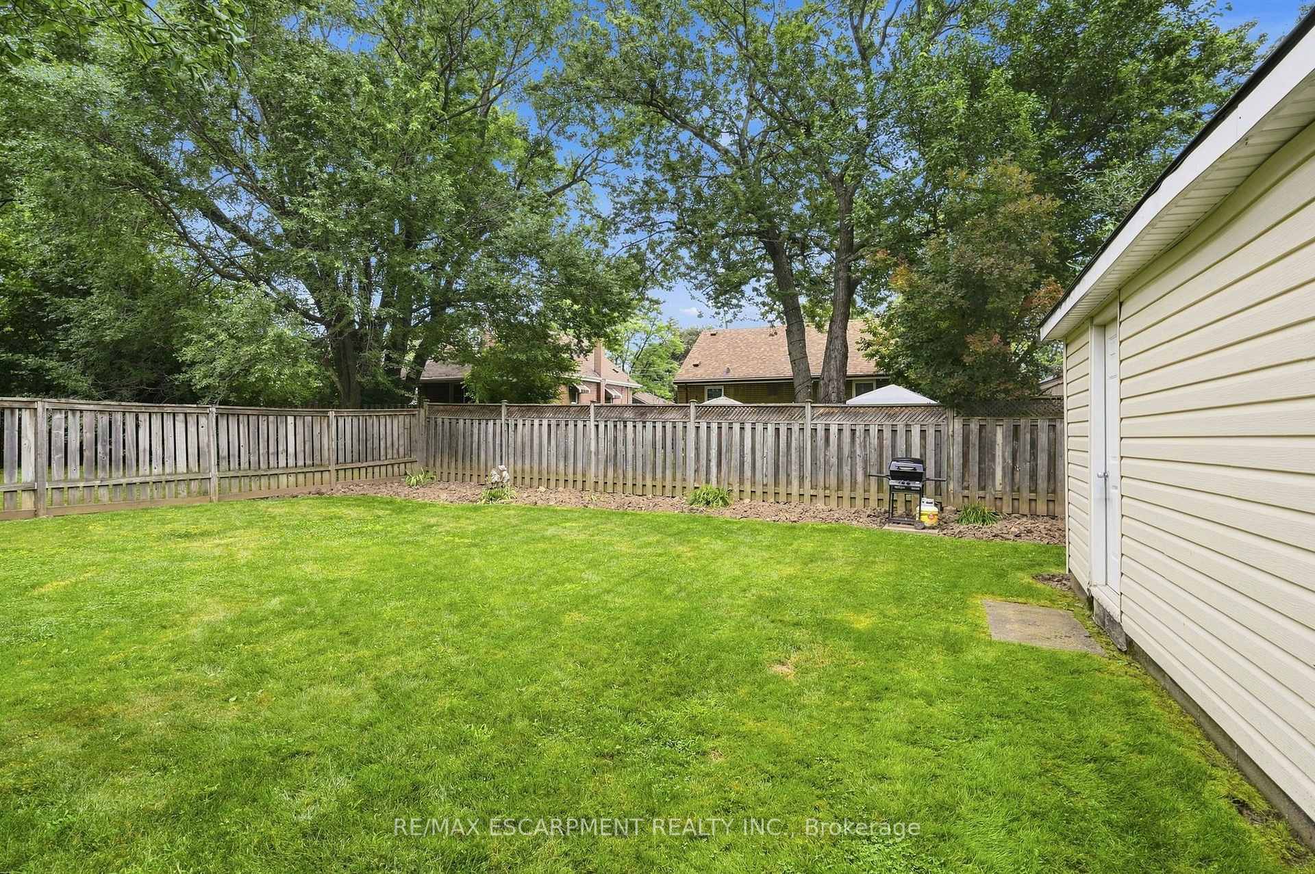 Photo 6 of 299 West 5th Street, Hamilton, Buchanan — HOMEH