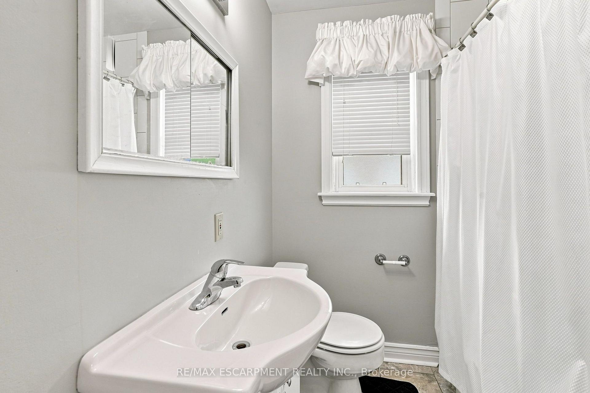 Photo 18 of 299 West 5th Street, Hamilton, Buchanan — HOMEH
