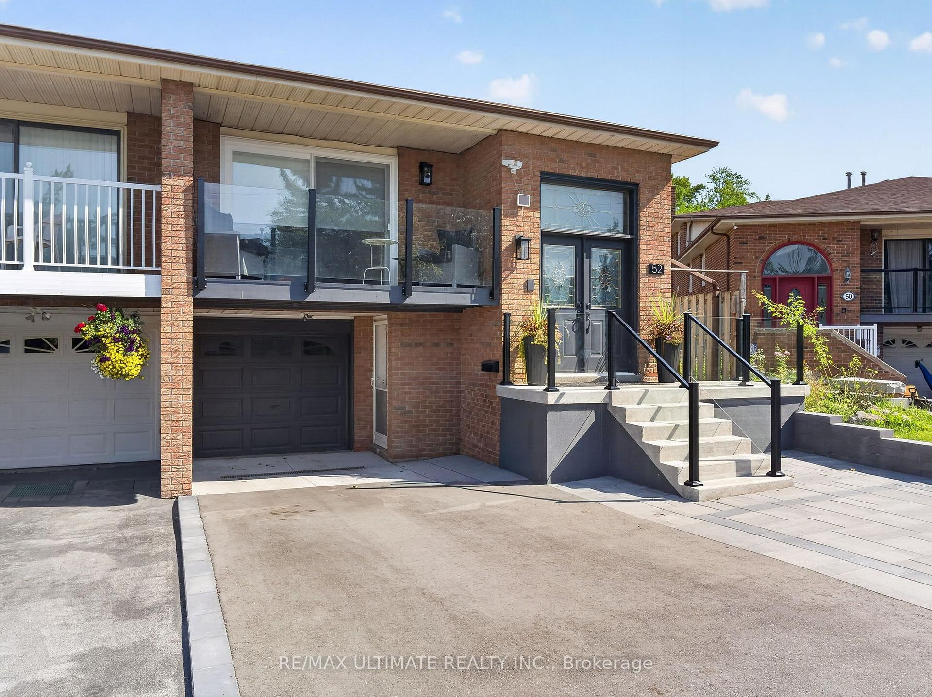 Photo 2 of 52 Revlis Crescent, Scarborough, L'Amoreaux — HOMEH