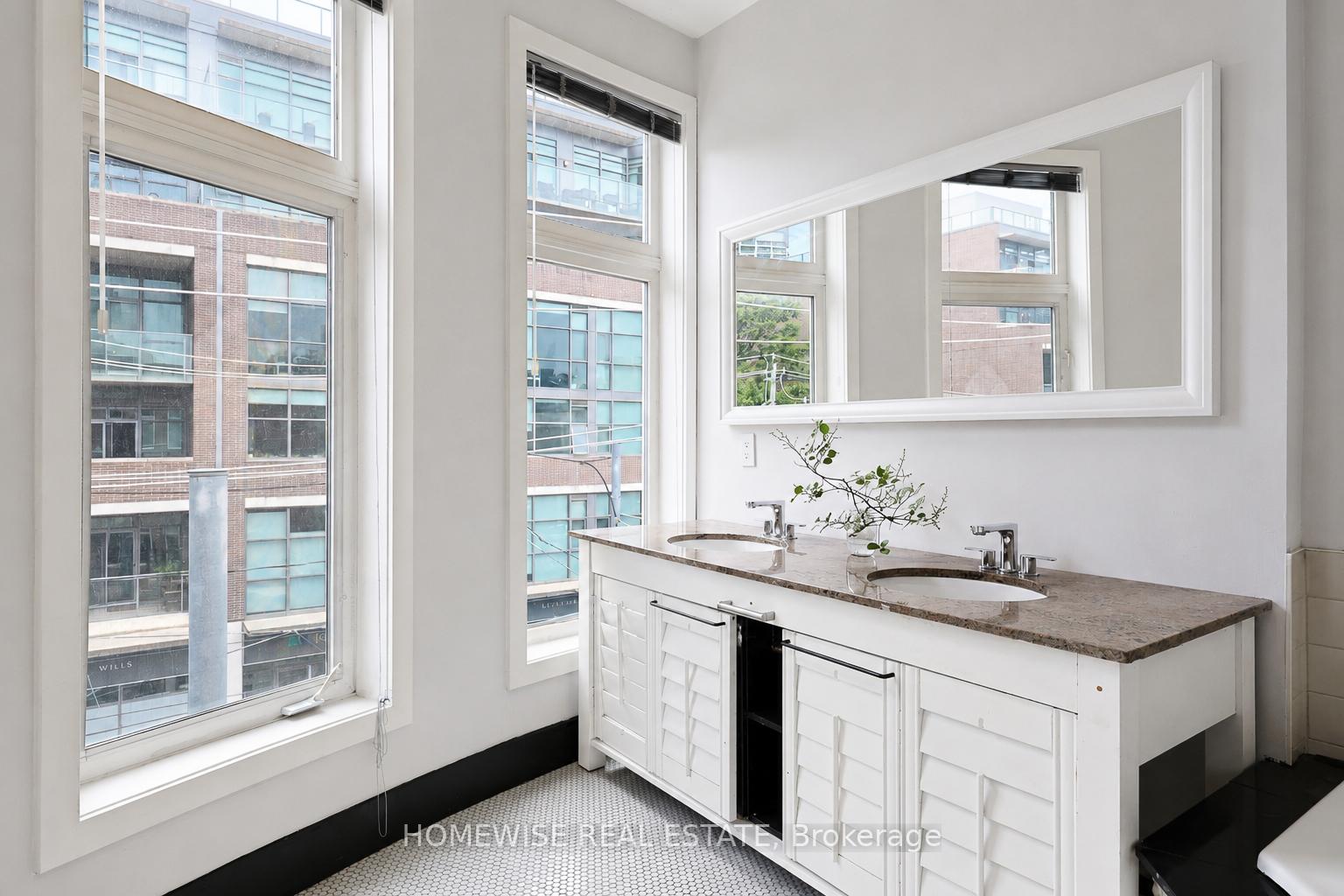 Photo 23 of 476 King Street E, Toronto, Moss Park — HOMEH