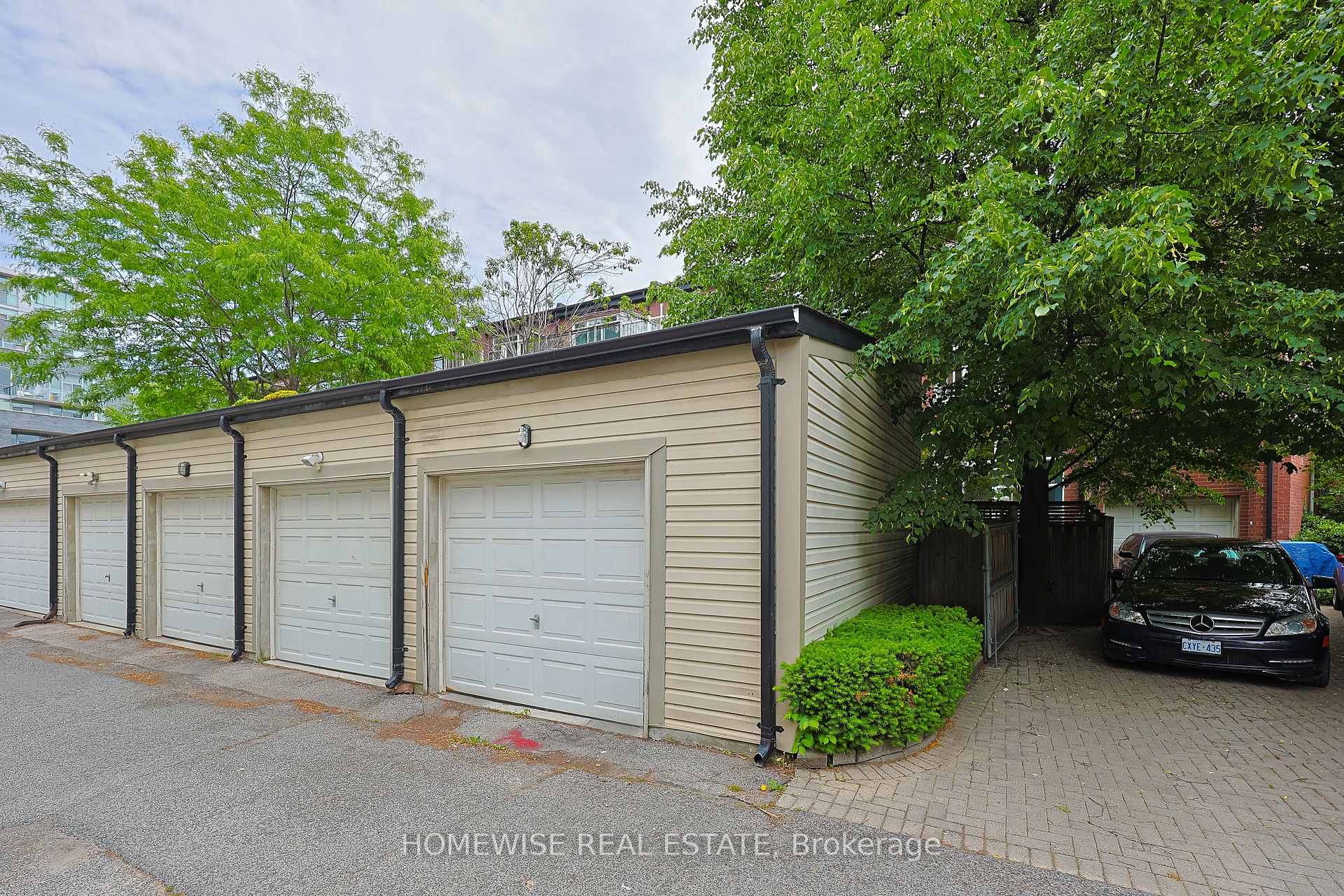 Photo 36 of 476 King Street E, Toronto, Moss Park — HOMEH