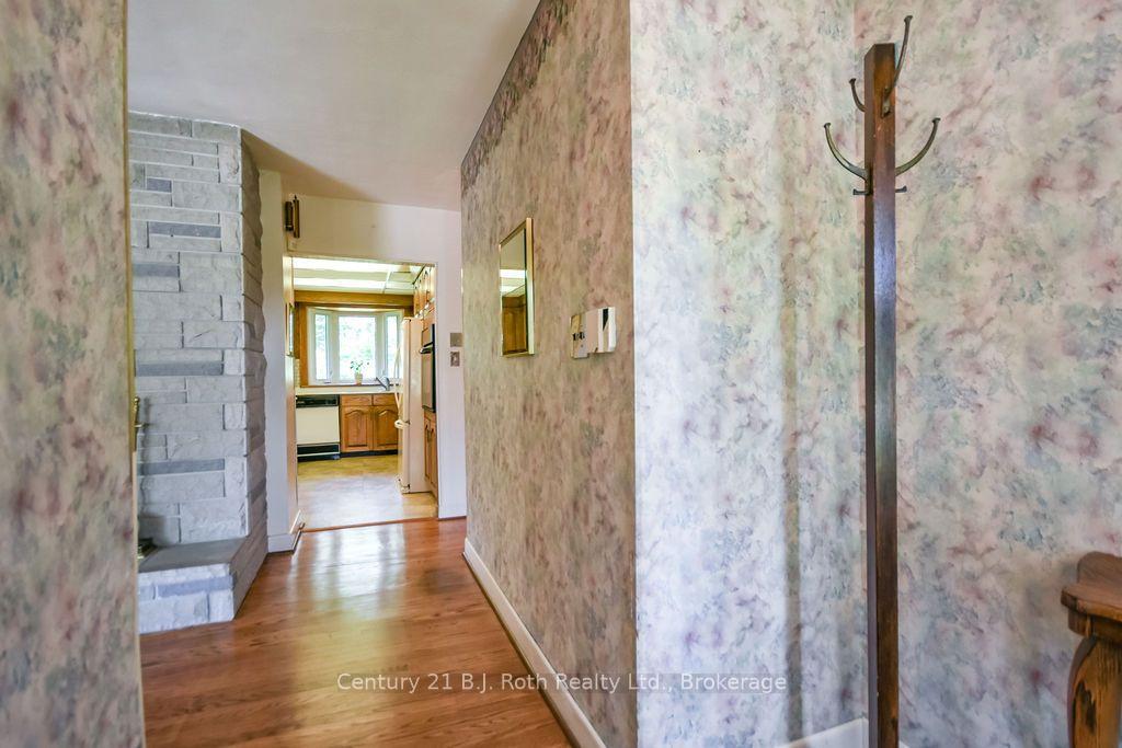 Photo 6 of 26 Dalton Crescent N, Orillia — HOMEH