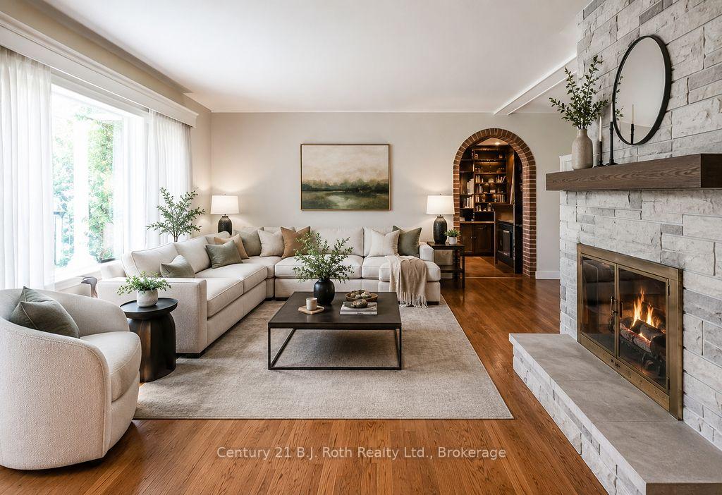 Photo 8 of 26 Dalton Crescent N, Orillia — HOMEH