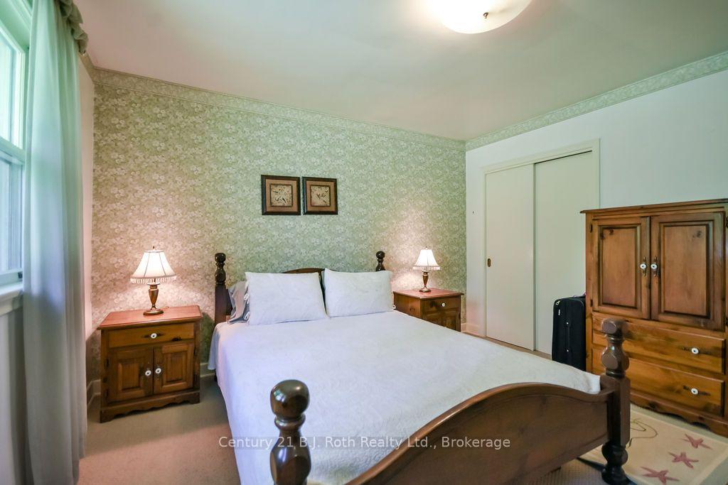 Photo 24 of 26 Dalton Crescent N, Orillia — HOMEH