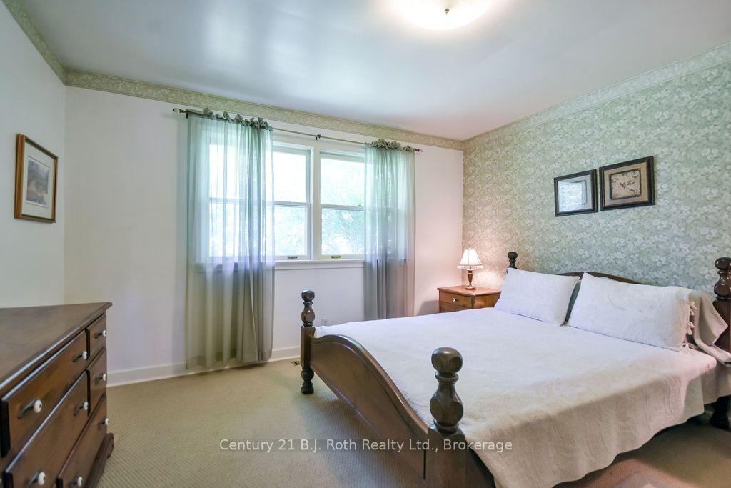 Photo 25 of 26 Dalton Crescent N, Orillia — HOMEH