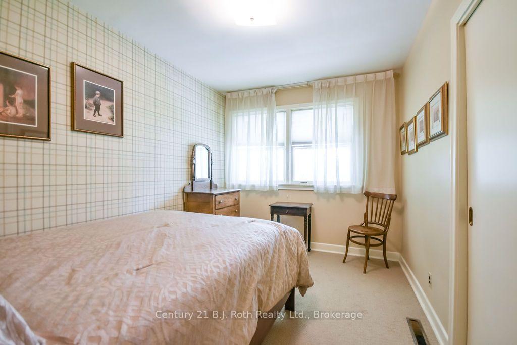 Photo 27 of 26 Dalton Crescent N, Orillia — HOMEH