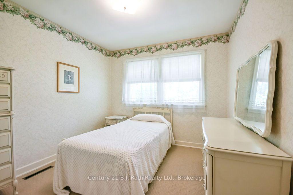 Photo 28 of 26 Dalton Crescent N, Orillia — HOMEH