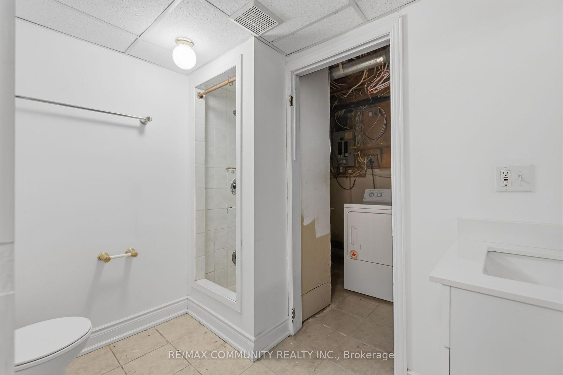 Photo 15 of 1524 Amberlea Road S, Pickering, Amberlea — HOMEH