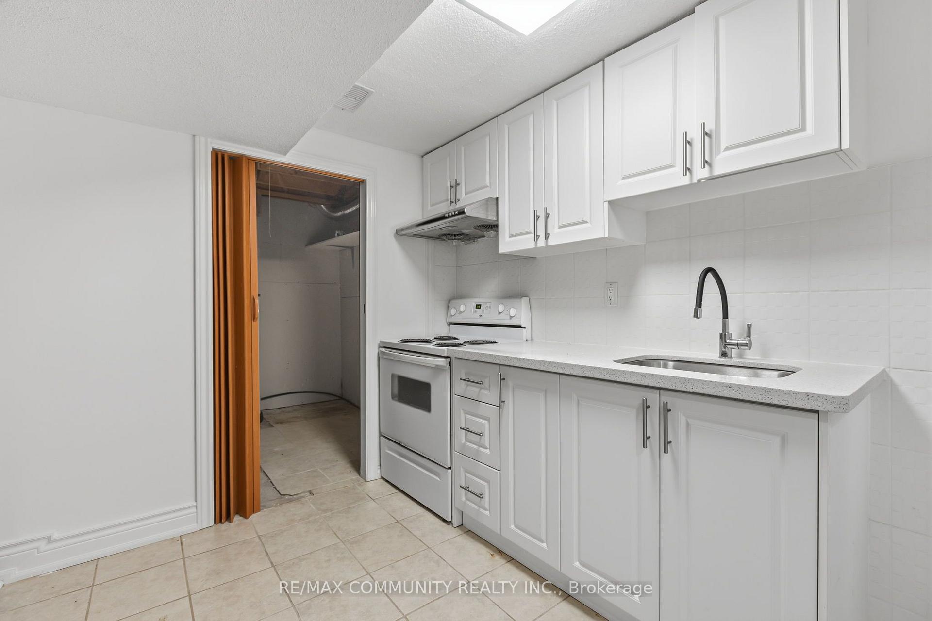 Photo 17 of 1524 Amberlea Road S, Pickering, Amberlea — HOMEH