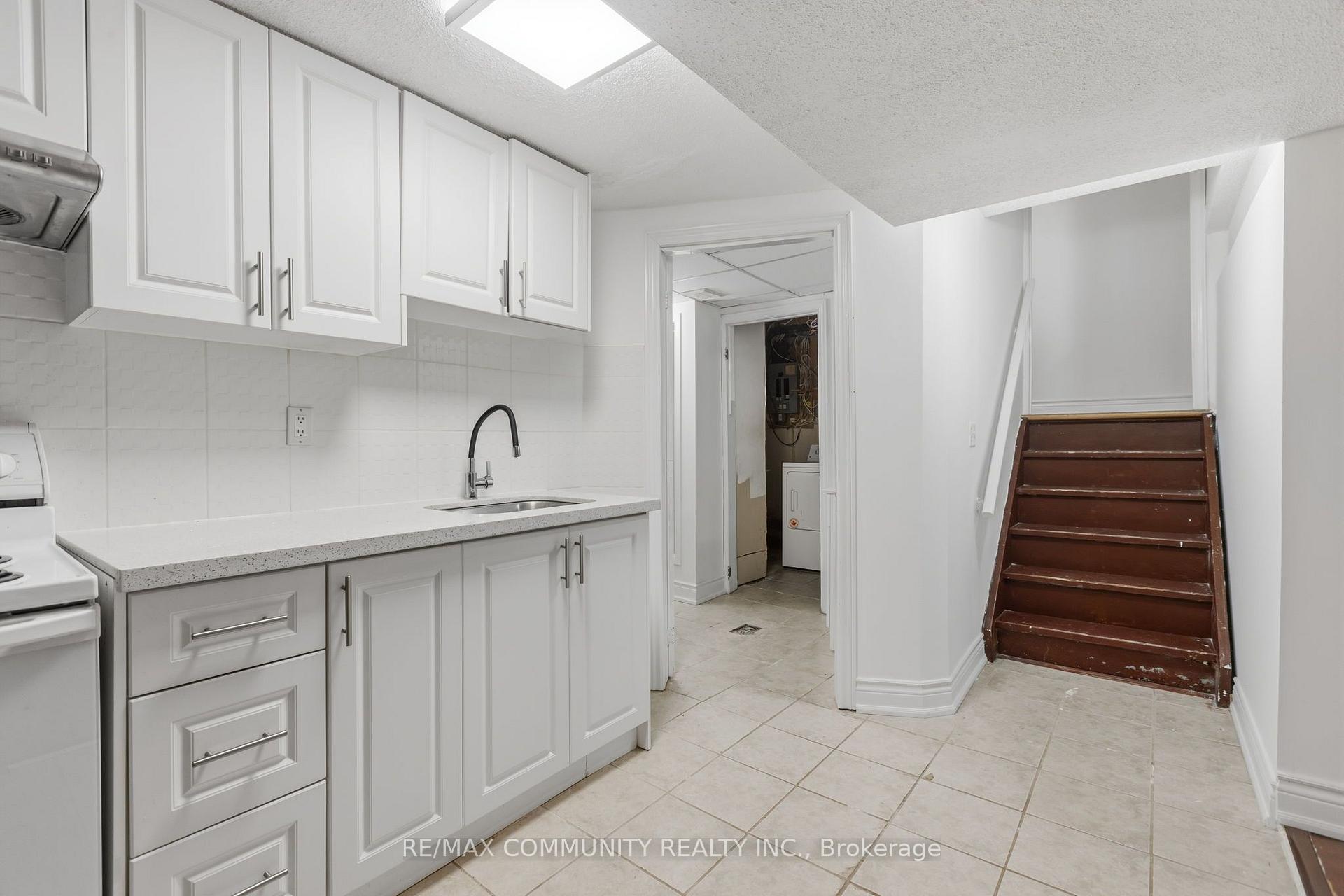 Photo 18 of 1524 Amberlea Road S, Pickering, Amberlea — HOMEH