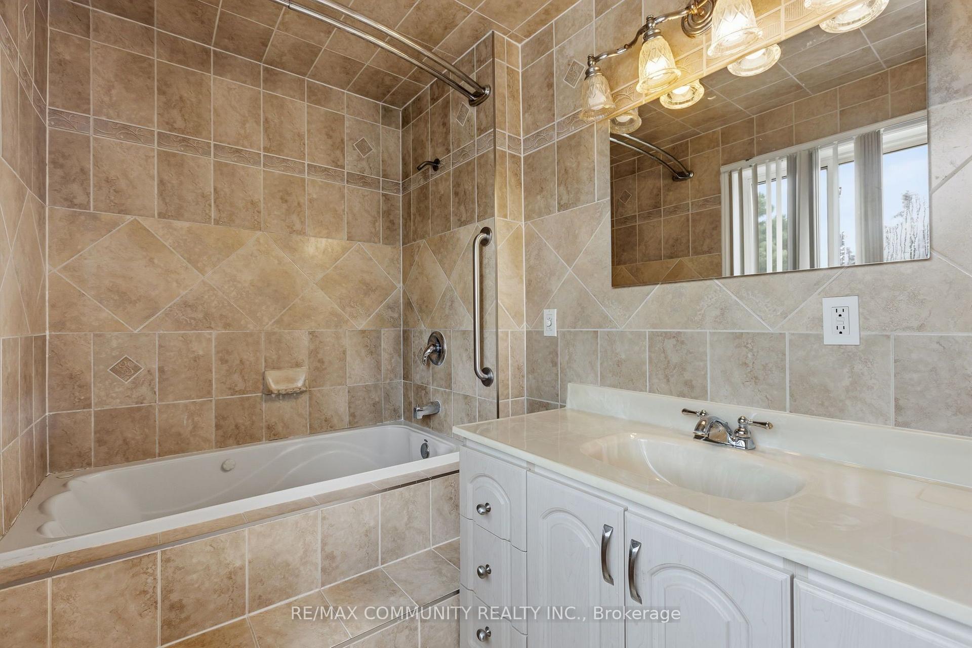 Photo 20 of 1524 Amberlea Road S, Pickering, Amberlea — HOMEH