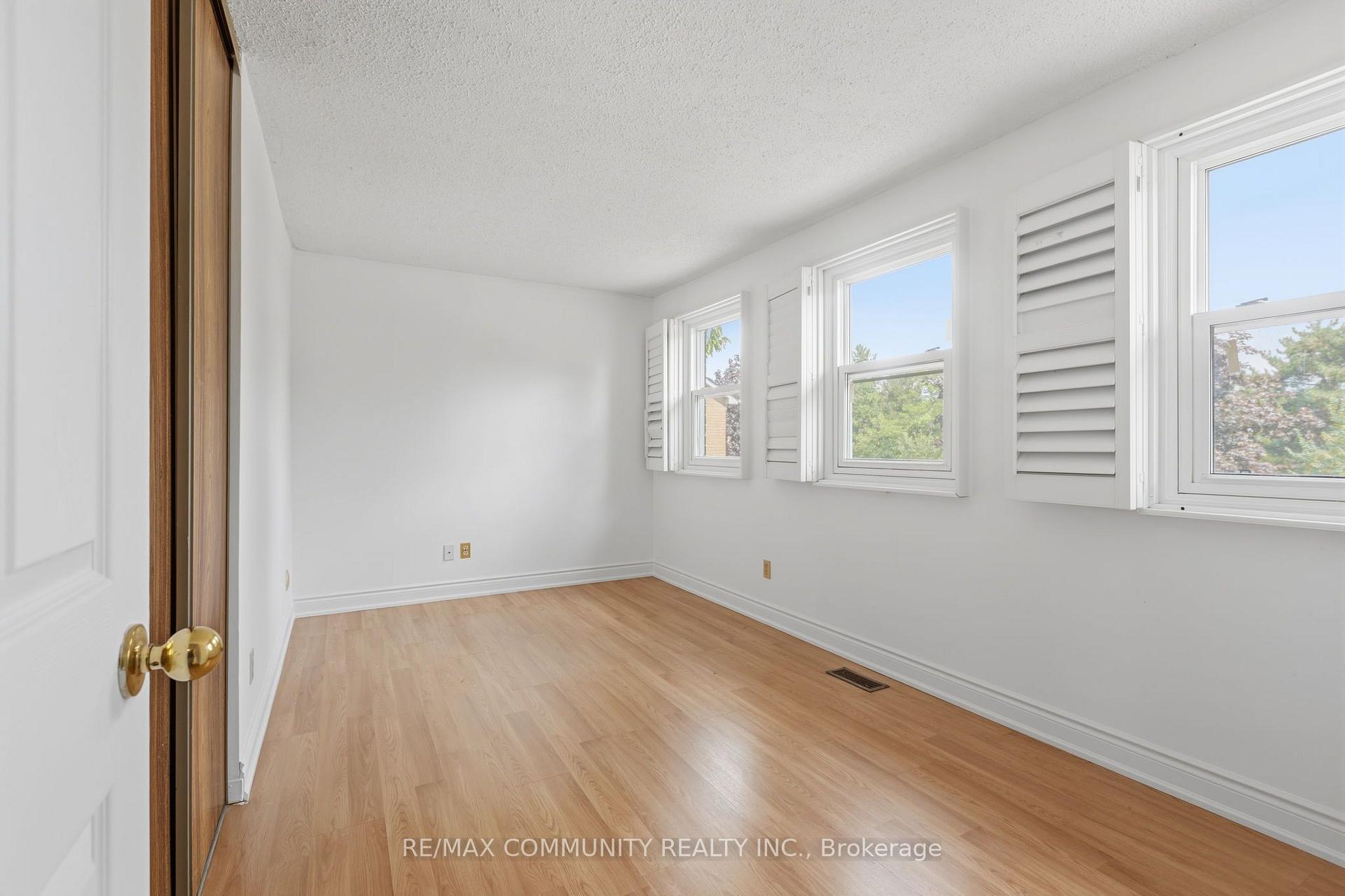 Photo 23 of 1524 Amberlea Road S, Pickering, Amberlea — HOMEH