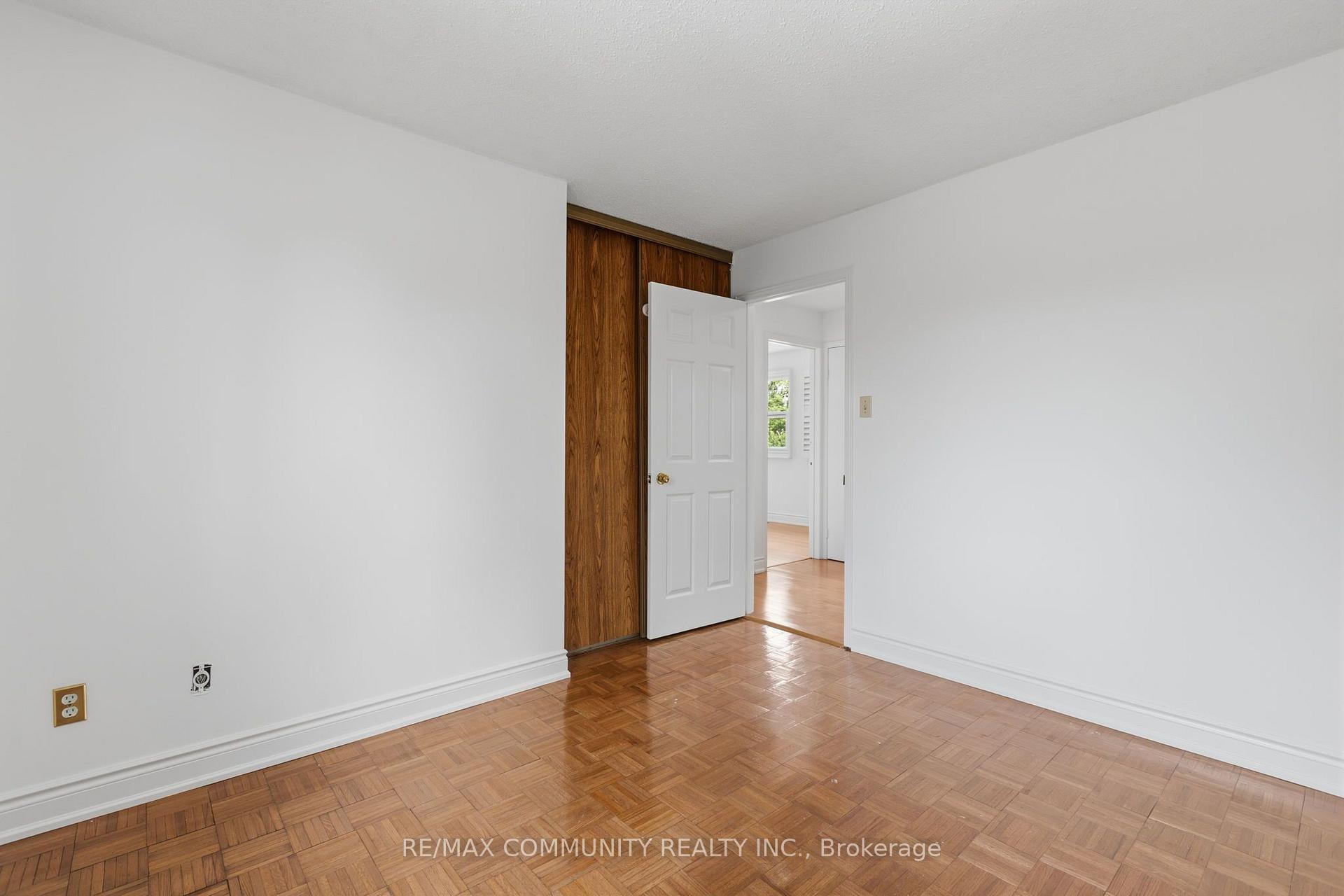 Photo 27 of 1524 Amberlea Road S, Pickering, Amberlea — HOMEH