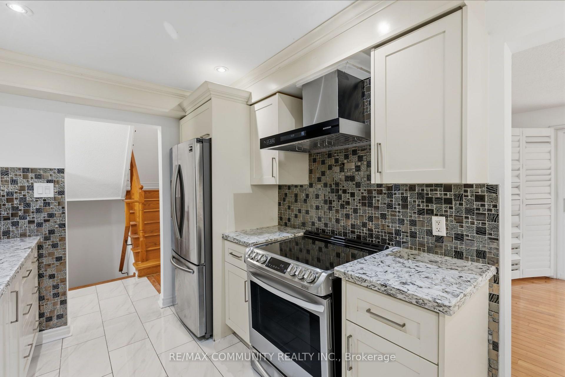 Photo 30 of 1524 Amberlea Road S, Pickering, Amberlea — HOMEH