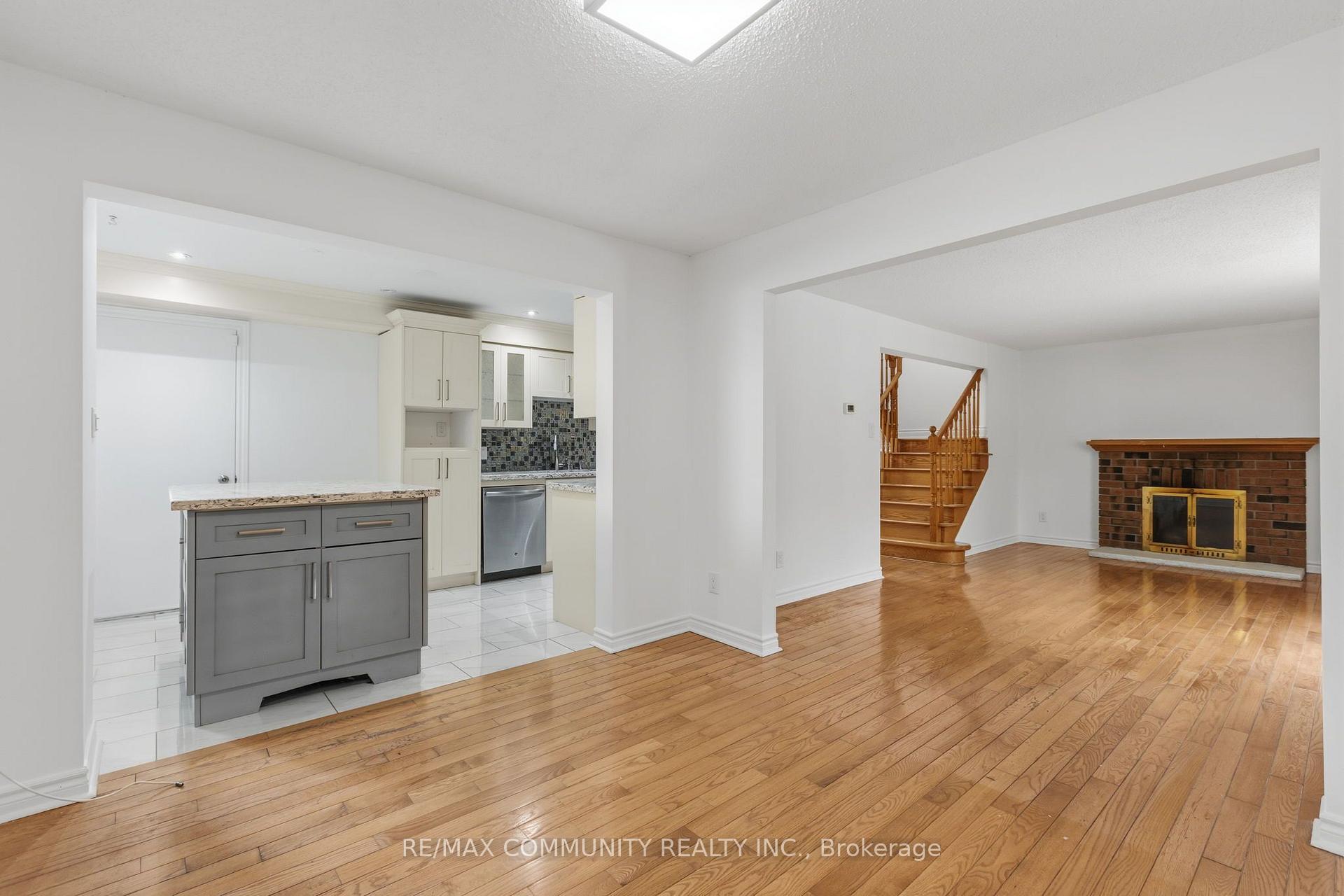Photo 33 of 1524 Amberlea Road S, Pickering, Amberlea — HOMEH