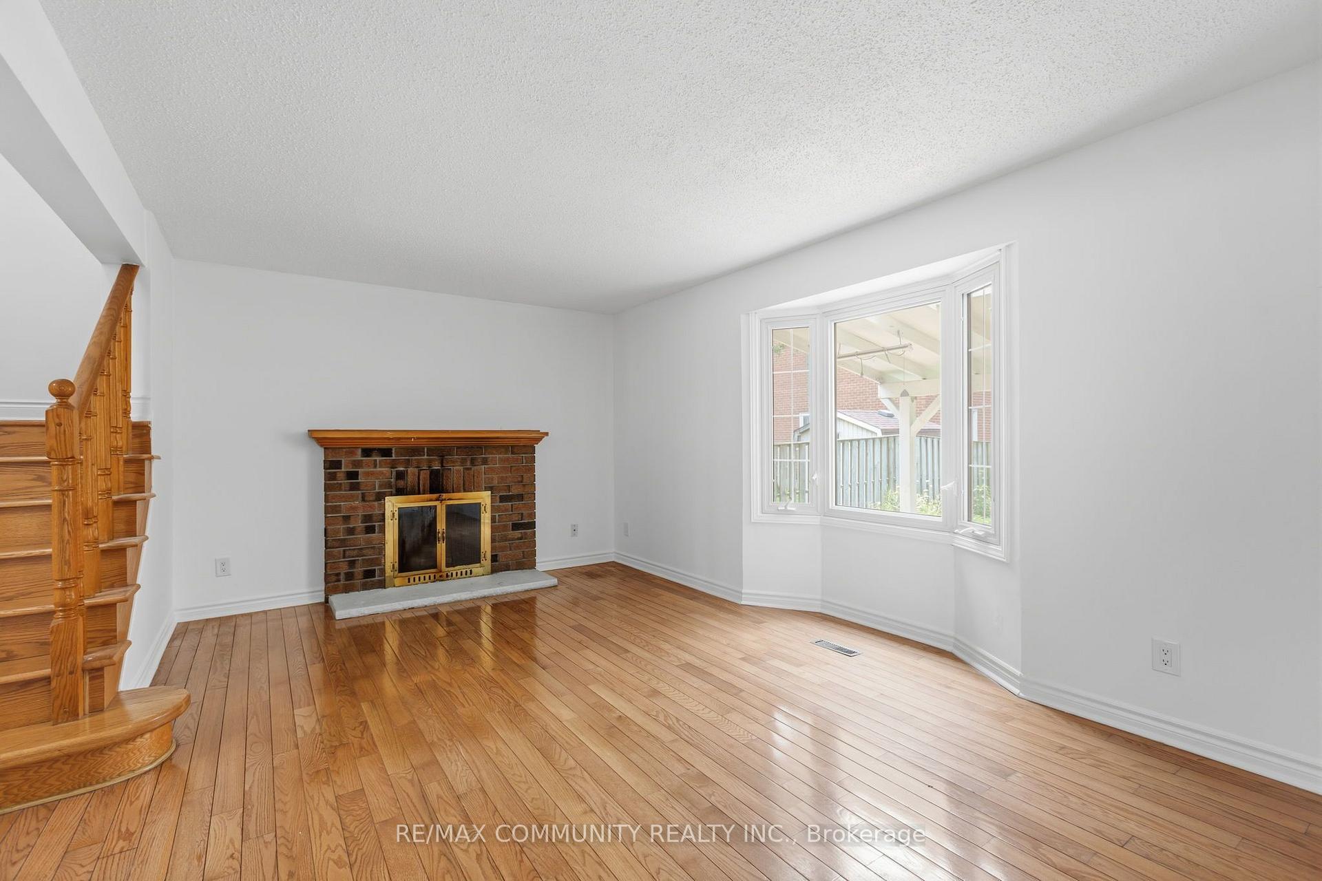 Photo 37 of 1524 Amberlea Road S, Pickering, Amberlea — HOMEH
