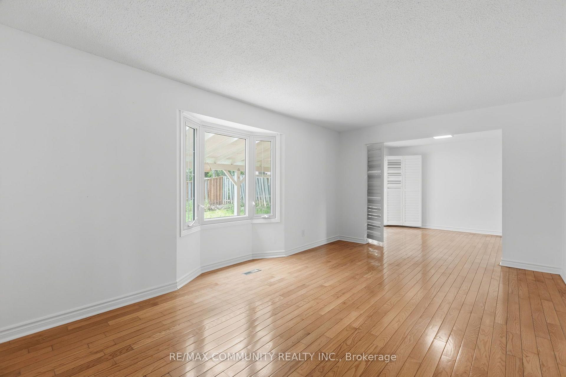 Photo 38 of 1524 Amberlea Road S, Pickering, Amberlea — HOMEH