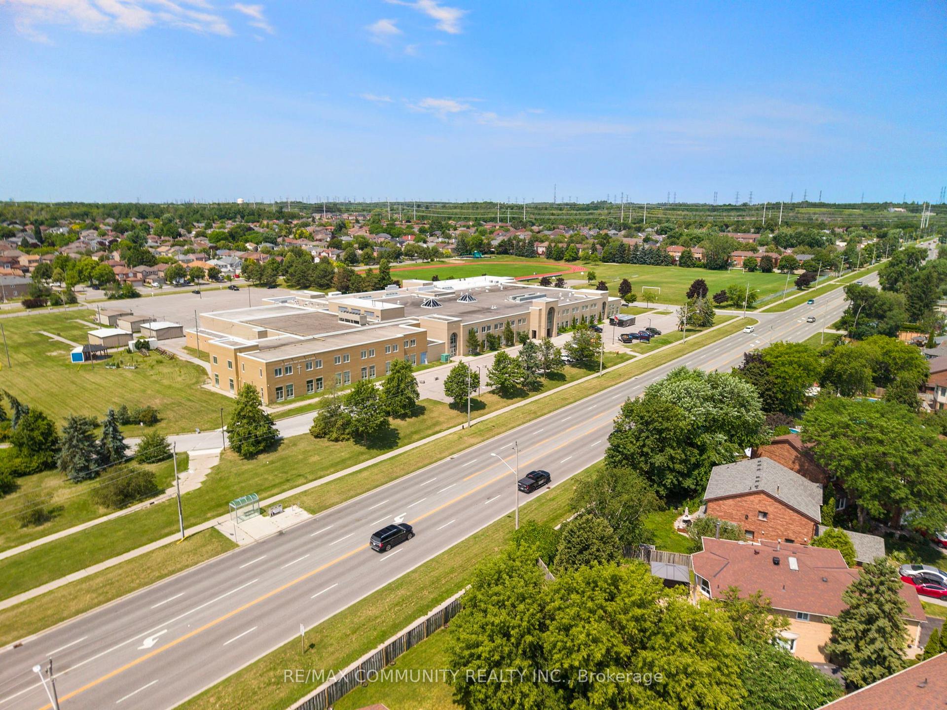 Photo 47 of 1524 Amberlea Road S, Pickering, Amberlea — HOMEH
