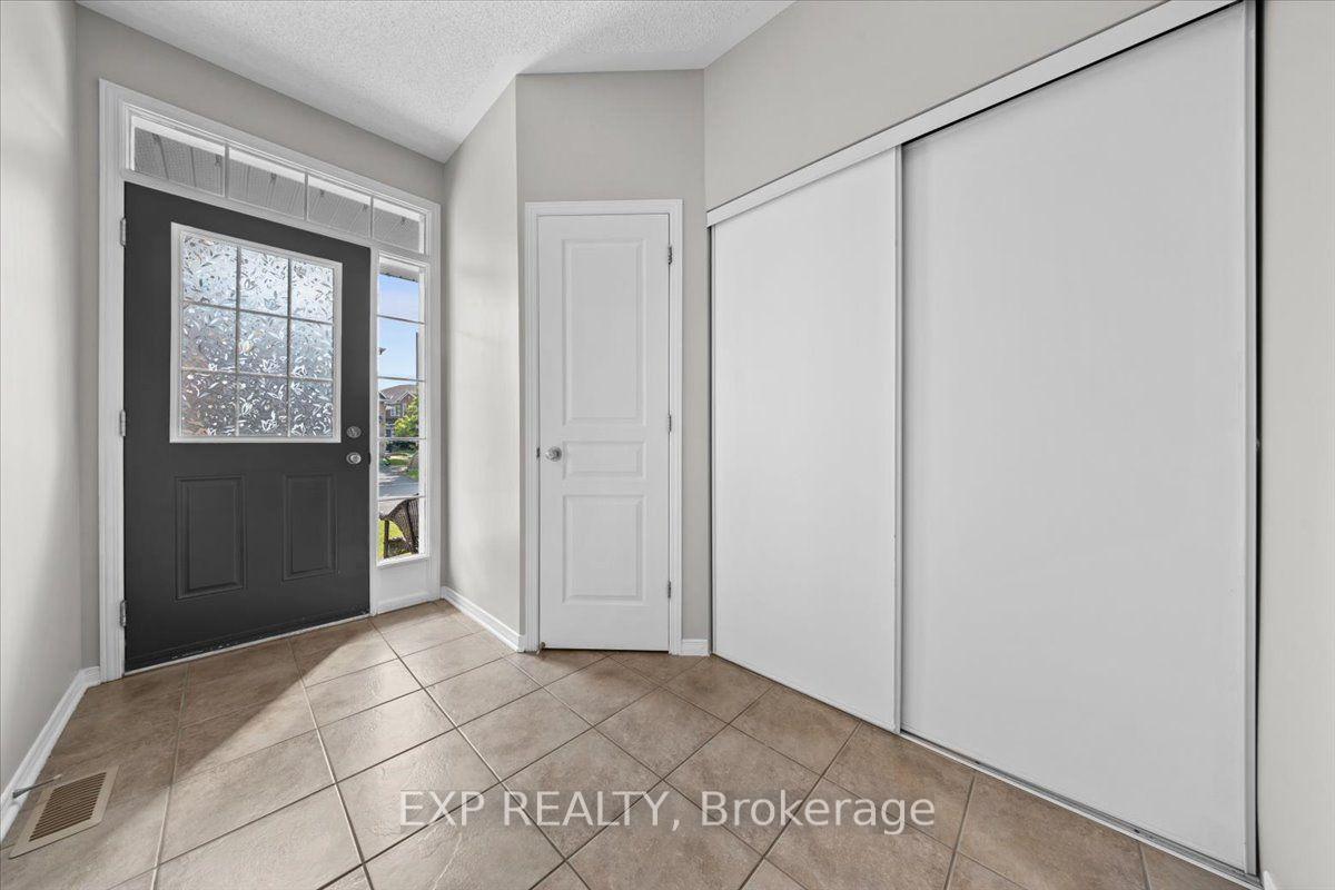 Photo 3 of 147 Destiny Private, Ottawa, Fallingbrook/Gardenway South — HOMEH