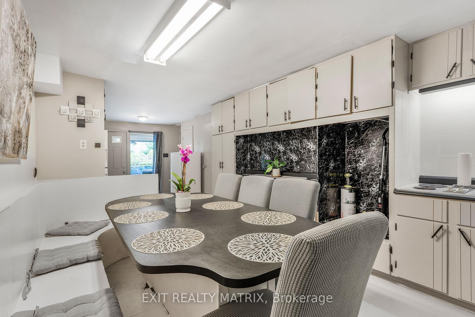 Photo 8 of 235-237 Guigues Avenue, Ottawa, Lower Town/Byward Market — HOMEH