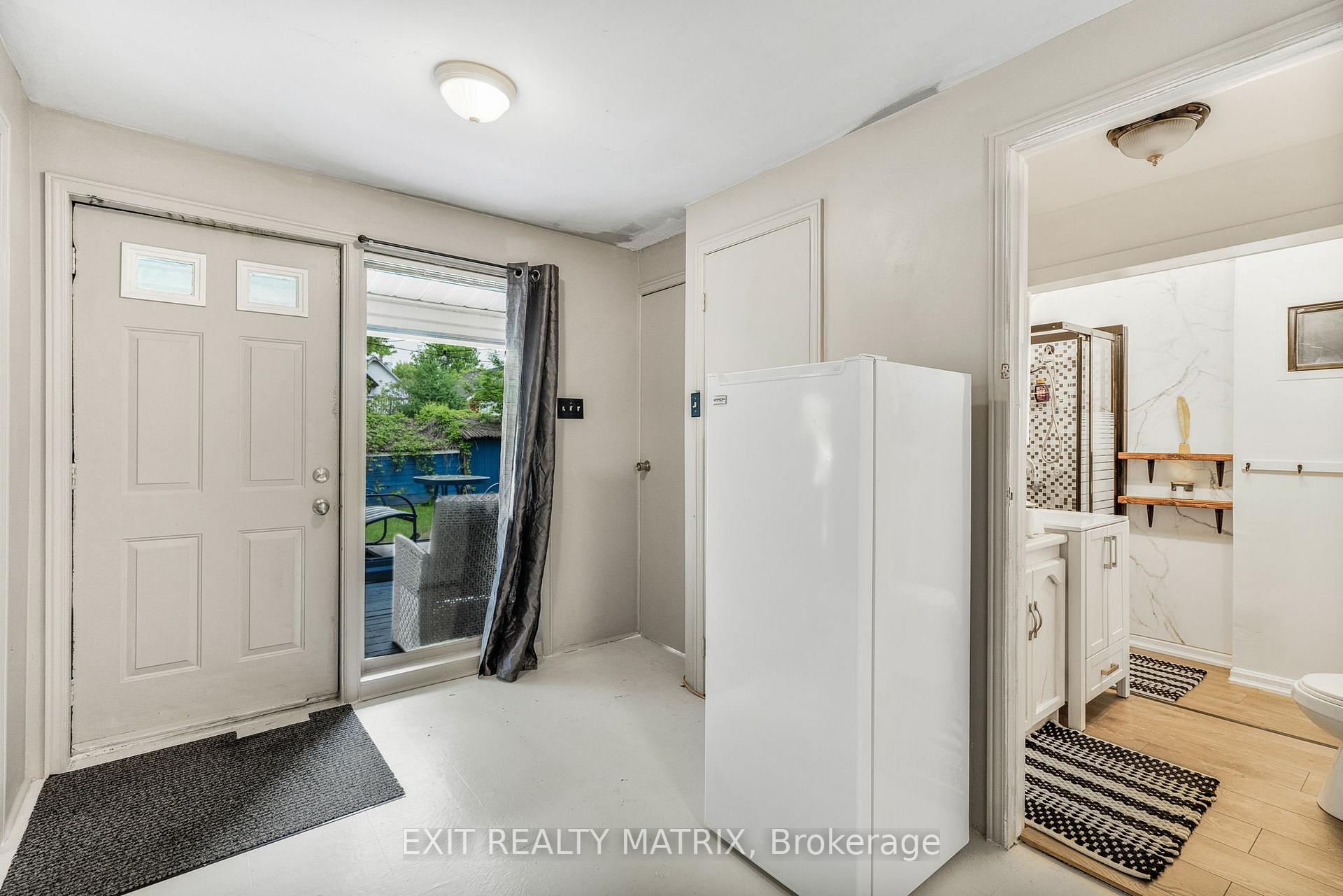 Photo 10 of 235-237 Guigues Avenue, Ottawa, Lower Town/Byward Market — HOMEH