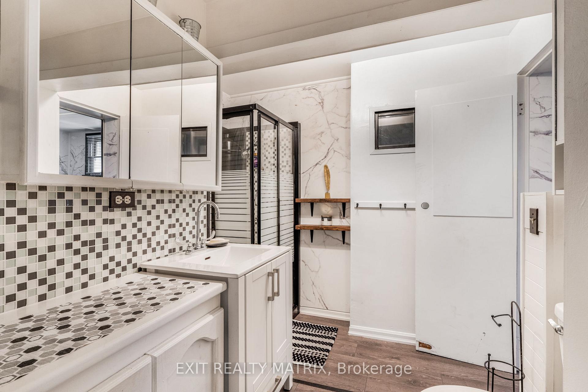 Photo 11 of 235-237 Guigues Avenue, Ottawa, Lower Town/Byward Market — HOMEH