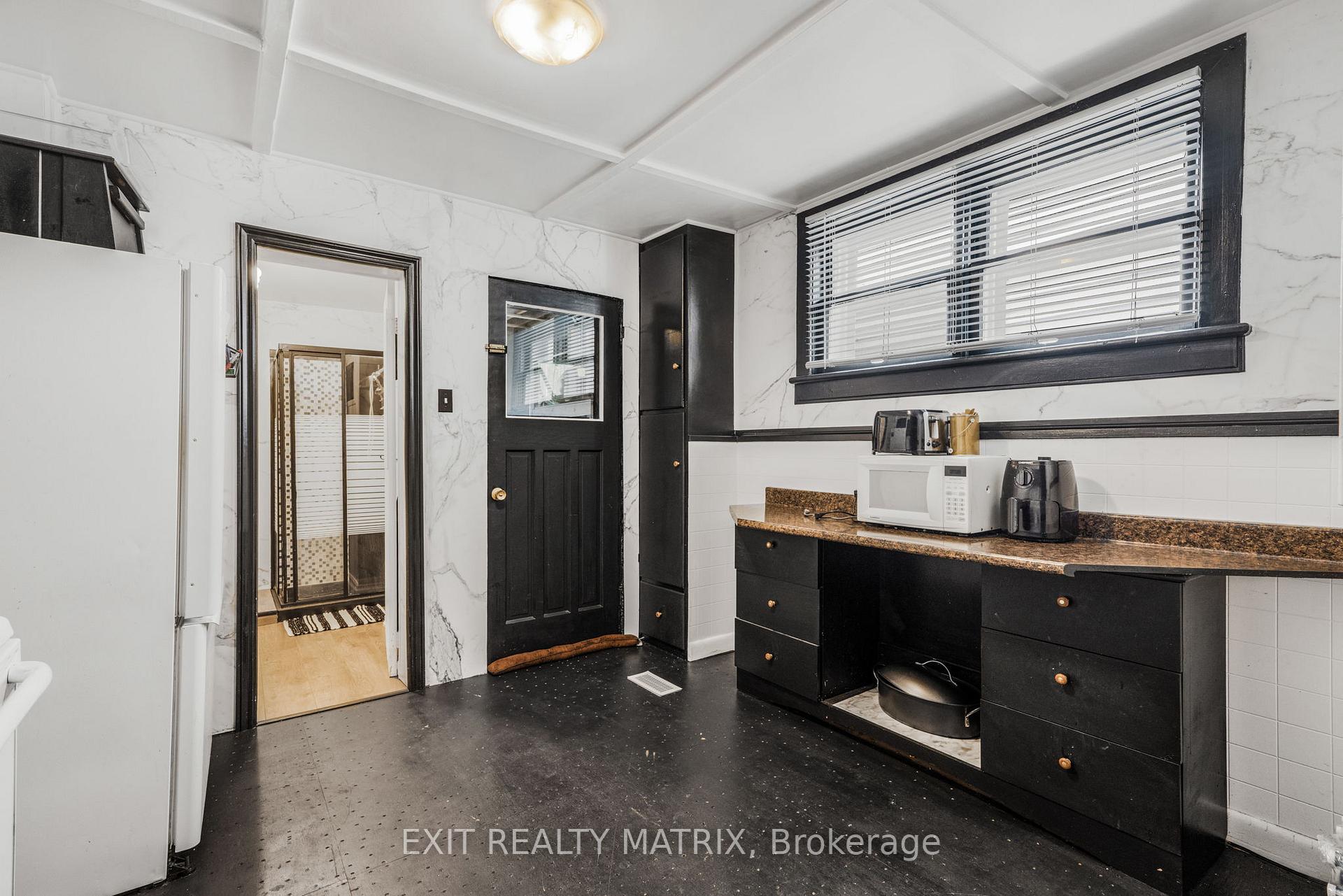 Photo 13 of 235-237 Guigues Avenue, Ottawa, Lower Town/Byward Market — HOMEH