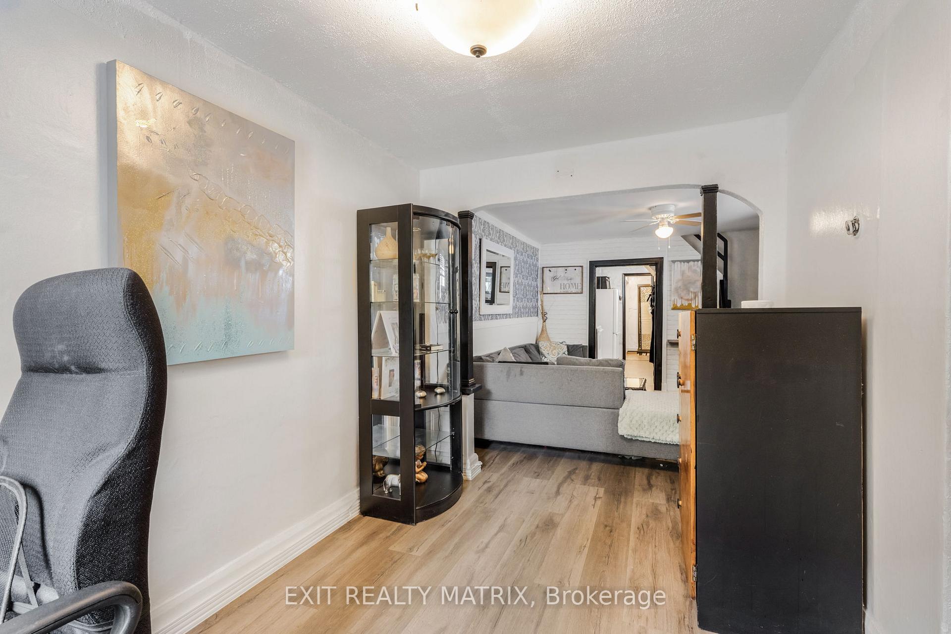 Photo 18 of 235-237 Guigues Avenue, Ottawa, Lower Town/Byward Market — HOMEH