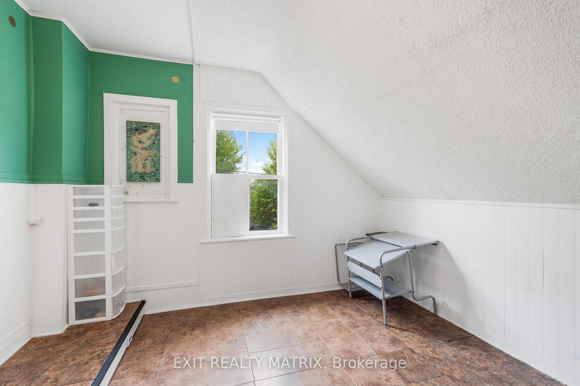 Photo 19 of 235-237 Guigues Avenue, Ottawa, Lower Town/Byward Market — HOMEH