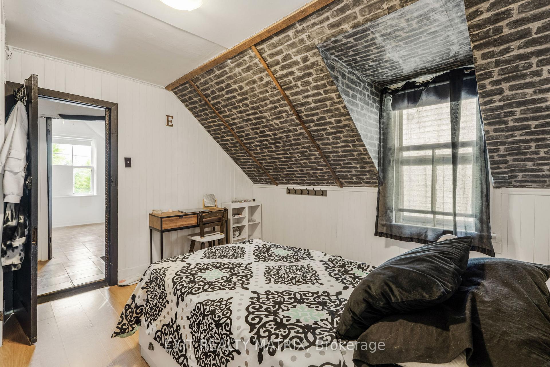Photo 21 of 235-237 Guigues Avenue, Ottawa, Lower Town/Byward Market — HOMEH