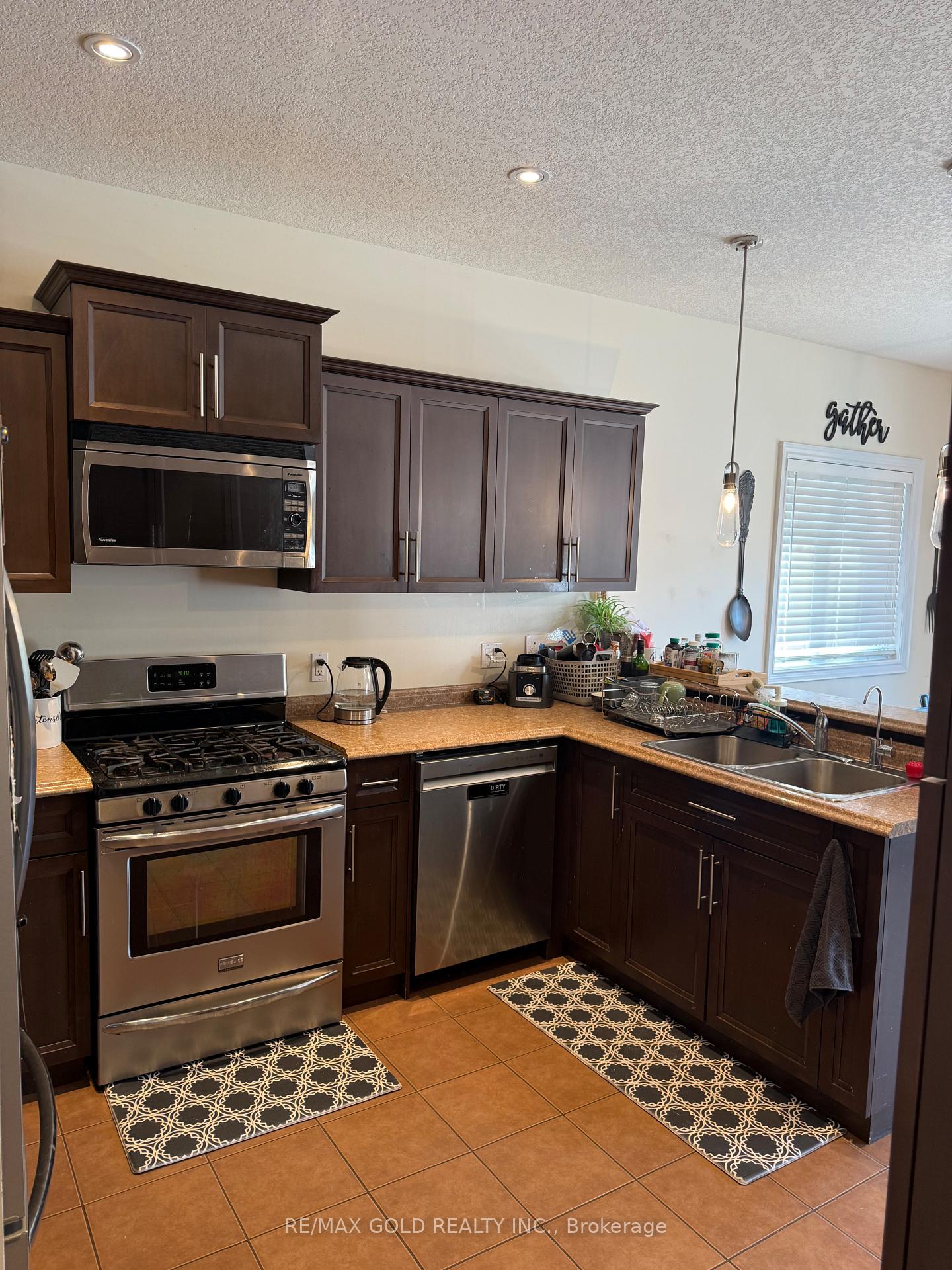 Photo 2 of 259 Birkinshaw Road, Cambridge, Christopher-Champlain — HOMEH