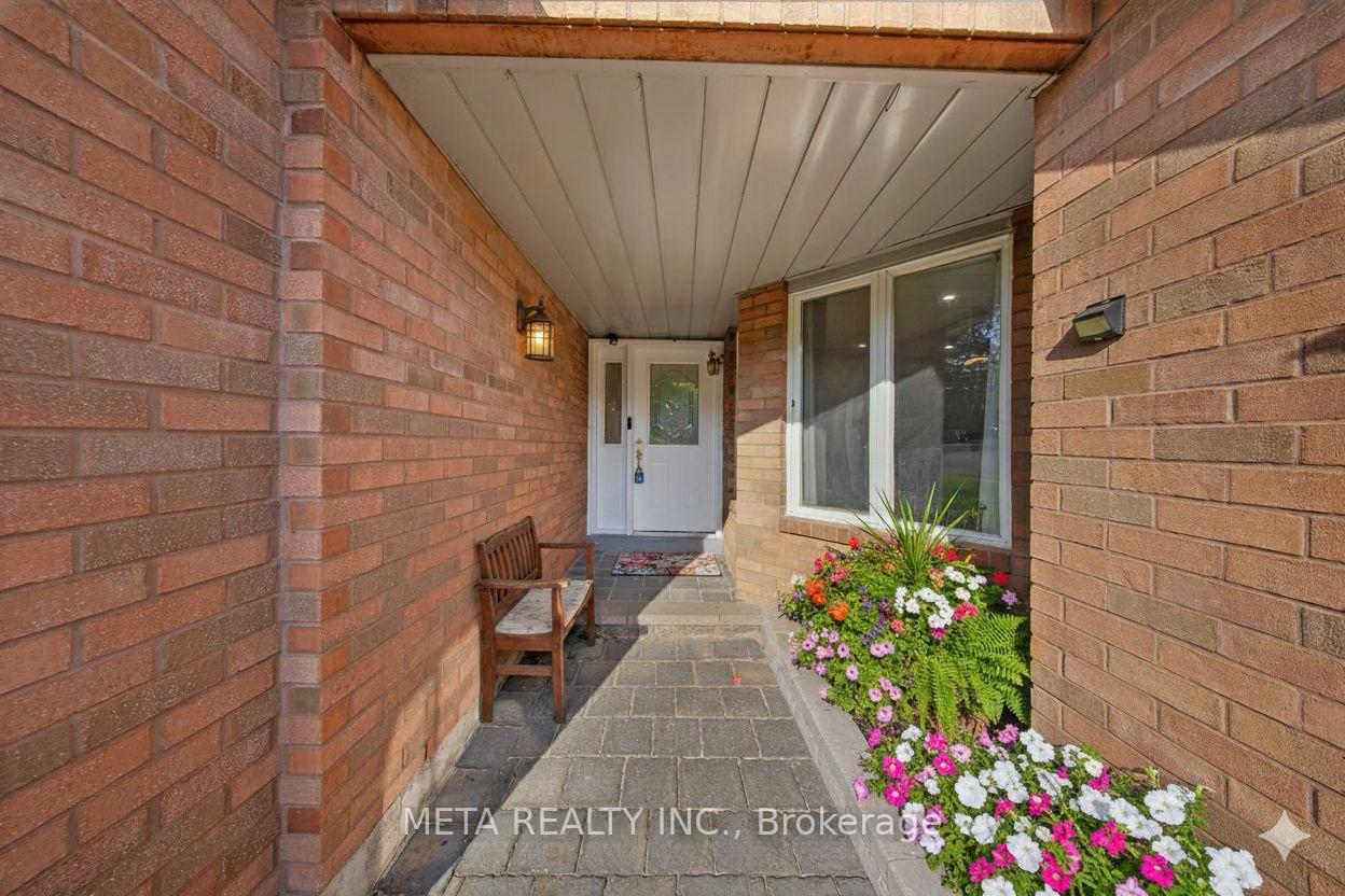 Photo 2 of 33 Heaver Drive, Whitby, Pringle Creek — HOMEH