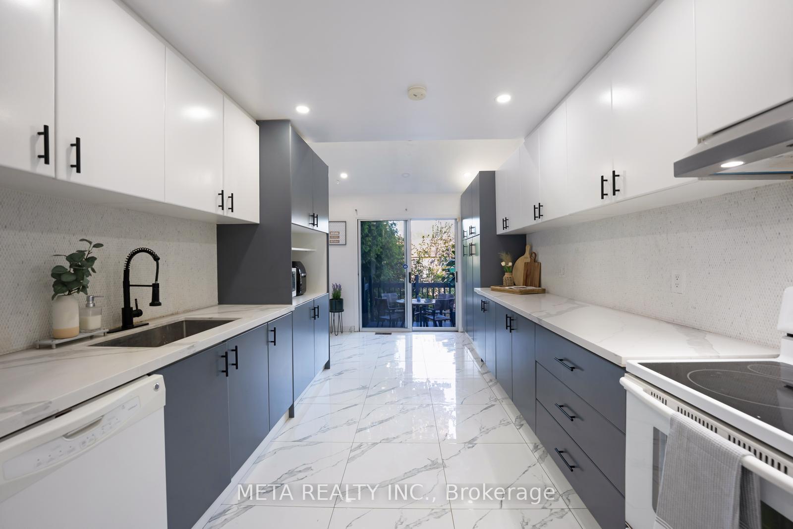 Photo 11 of 33 Heaver Drive, Whitby, Pringle Creek — HOMEH