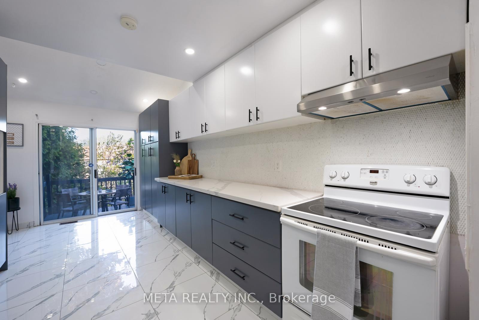 Photo 13 of 33 Heaver Drive, Whitby, Pringle Creek — HOMEH