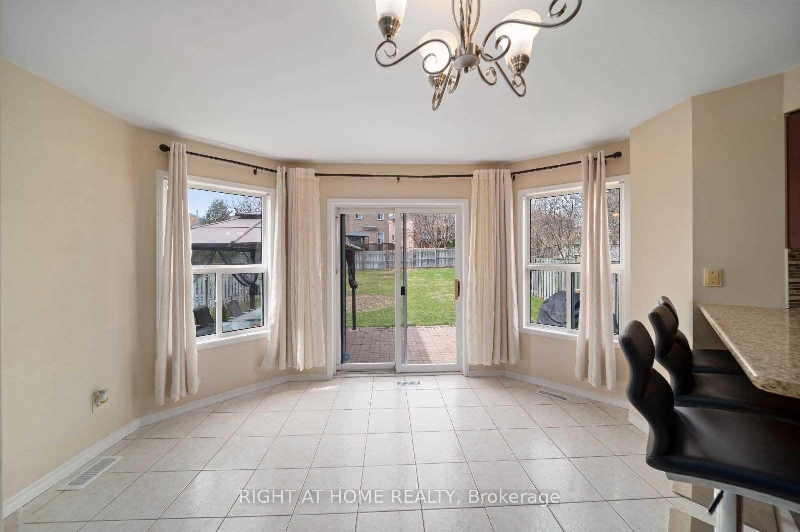 Photo 6 of 94 Ward Drive, Barrie, Painswick South — HOMEH