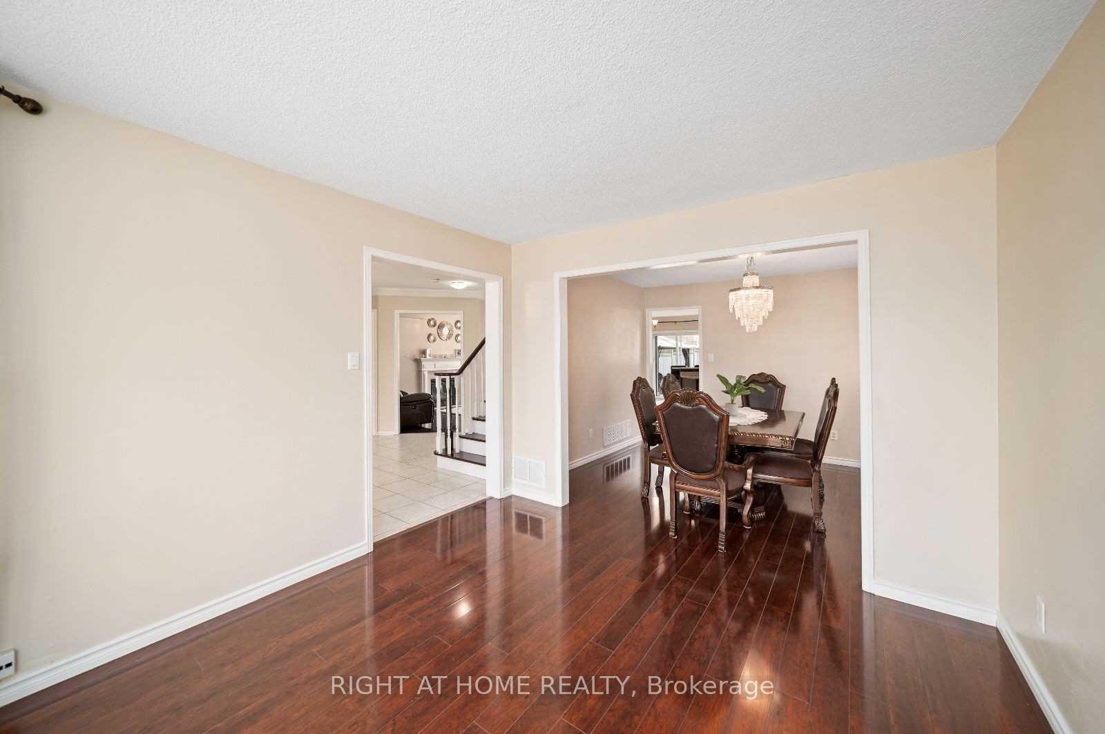 Photo 9 of 94 Ward Drive, Barrie, Painswick South — HOMEH