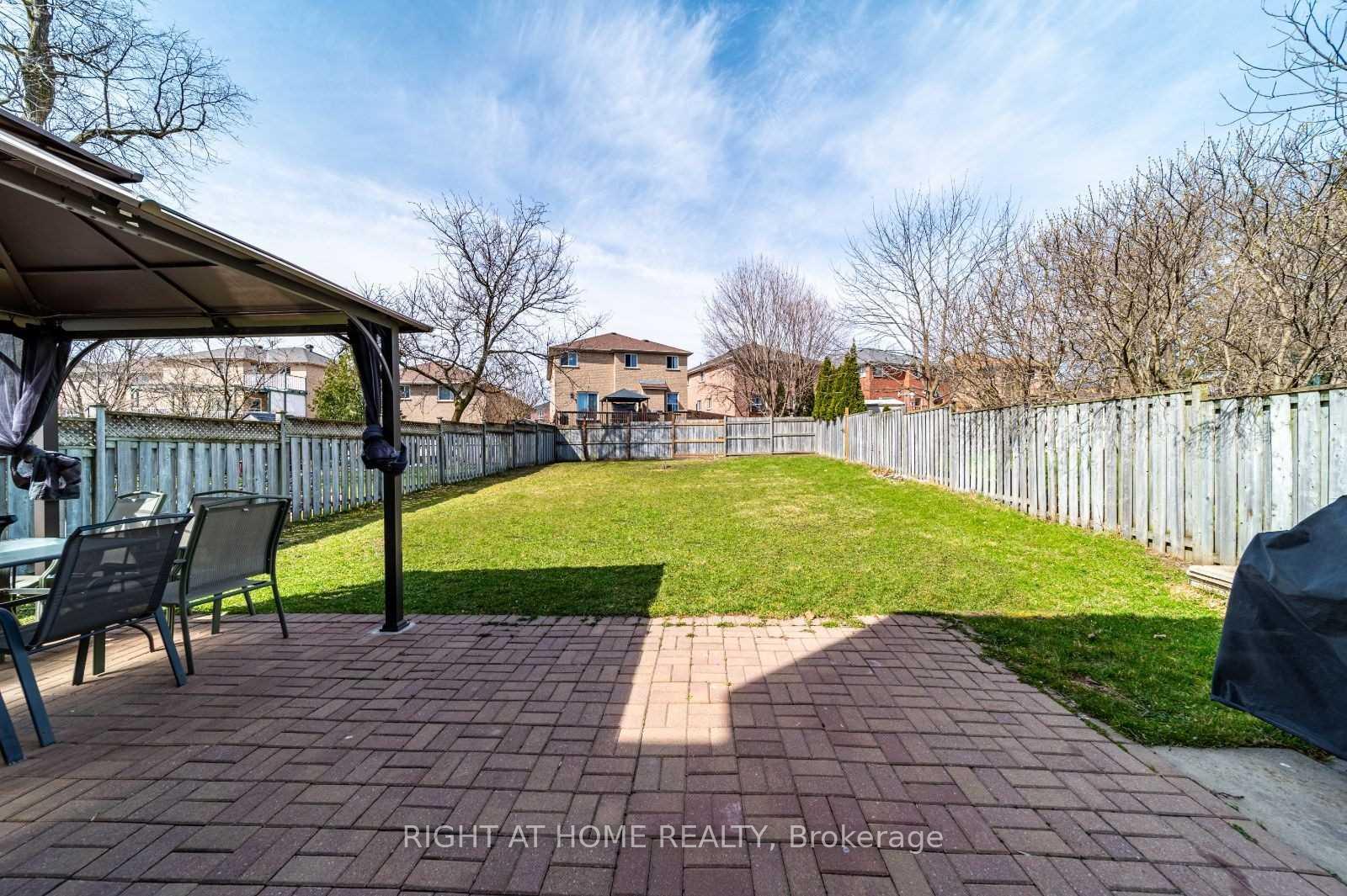 Photo 19 of 94 Ward Drive, Barrie, Painswick South — HOMEH