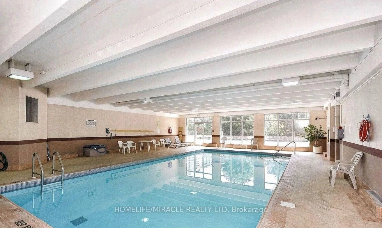 Photo 3 of Unit 313, 3590 Kaneff Crescent, Mississauga, Mississauga Valleys — HOMEH