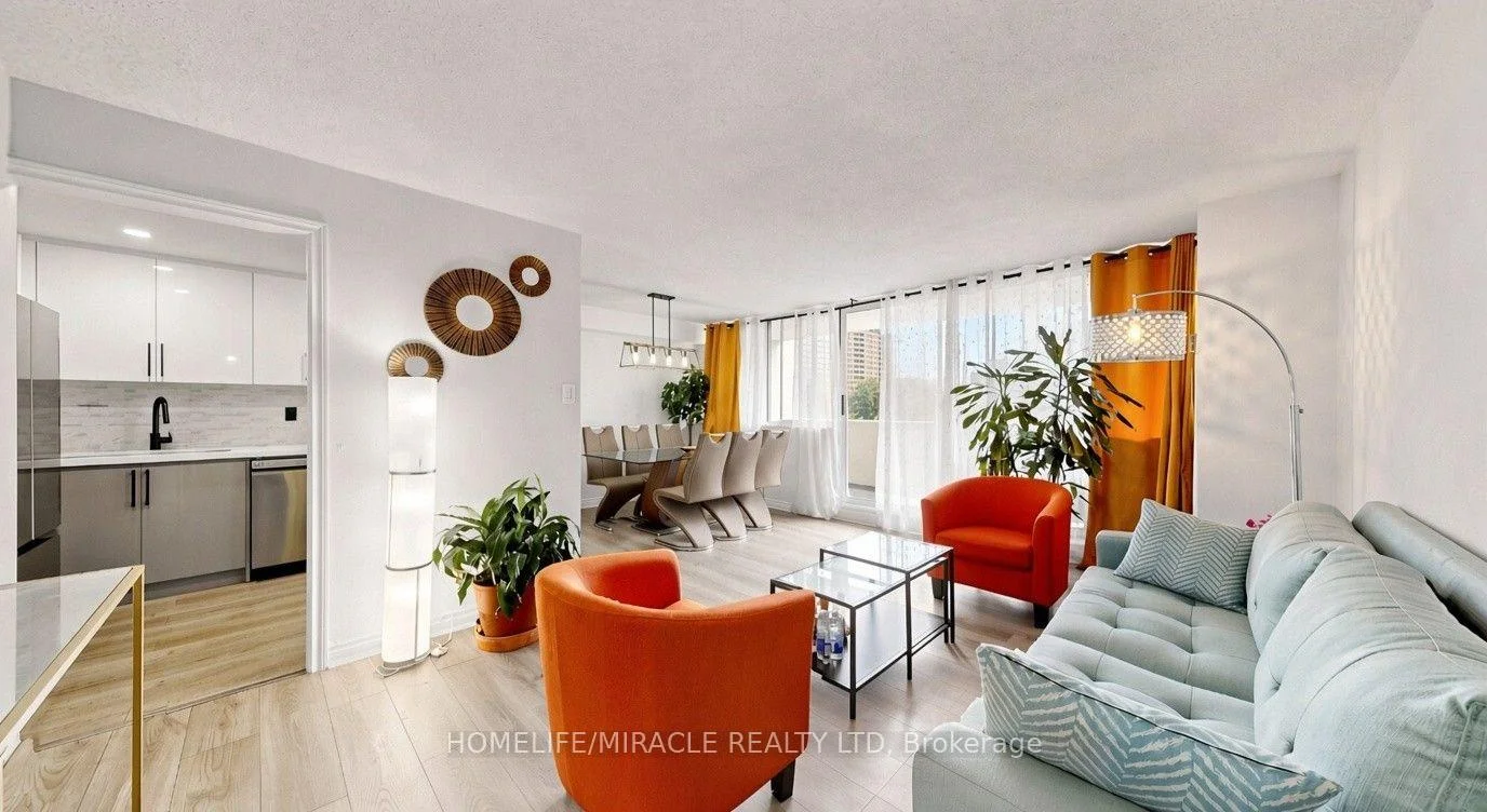 Photo 6 of Unit 313, 3590 Kaneff Crescent, Mississauga, Mississauga Valleys — HOMEH