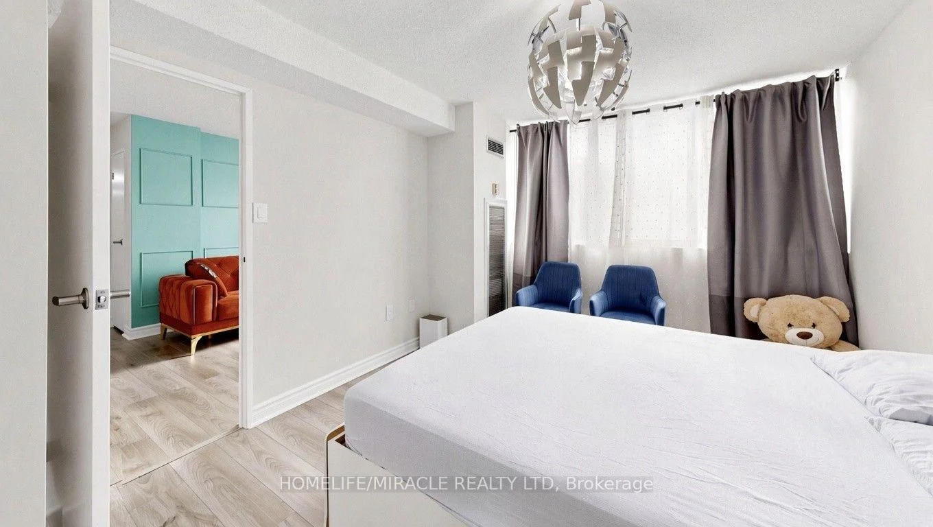 Photo 9 of Unit 313, 3590 Kaneff Crescent, Mississauga, Mississauga Valleys — HOMEH