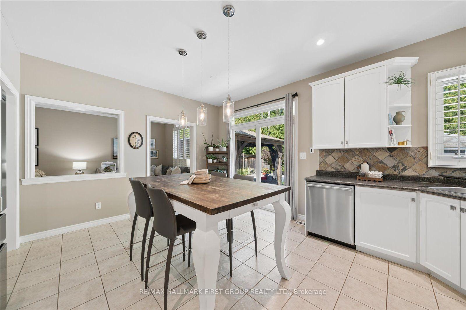 Photo 10 of 9 Pebblebrook Crescent, Whitby, Taunton North — HOMEH