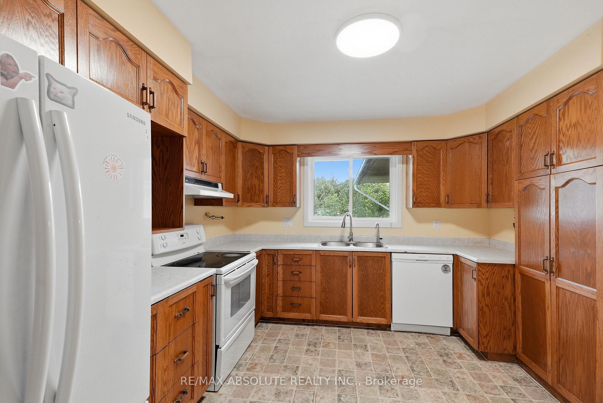 Photo 14 of 372 Lake Park Road, Beckwith, Beckwith Twp — HOMEH