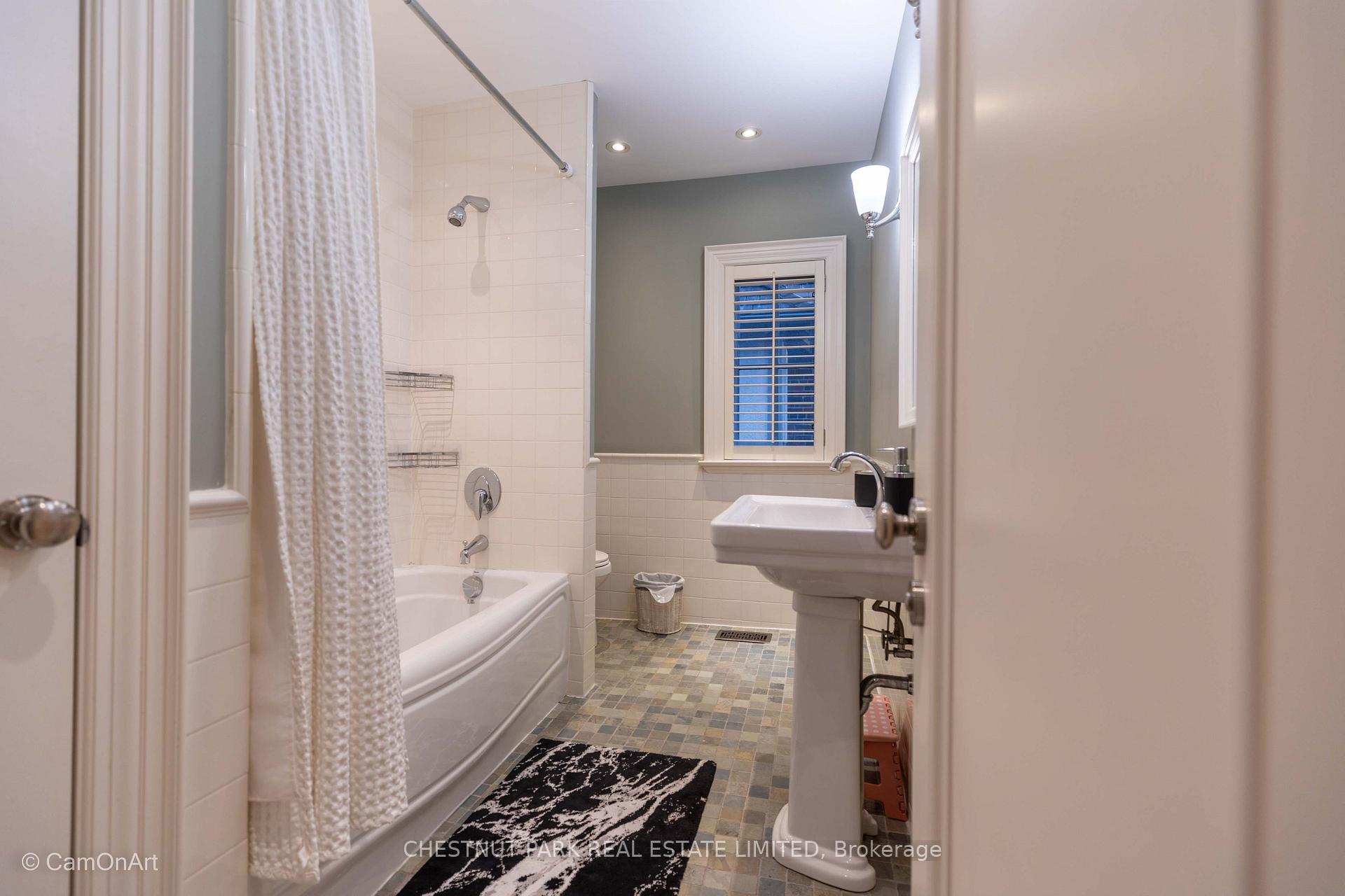 Photo 22 of 207 Forest Hill Road, Toronto, Forest Hill South — HOMEH