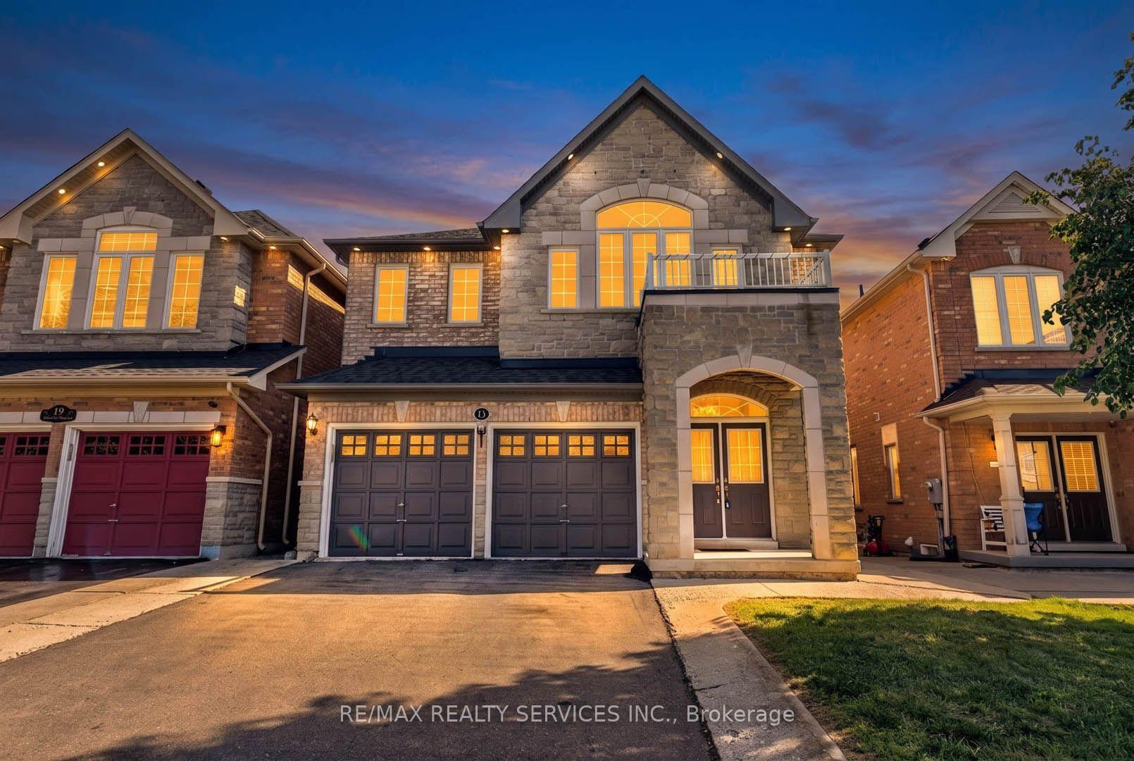 Photo 3 of 21 Tatra Crescent, Brampton, Bram West — HOMEH