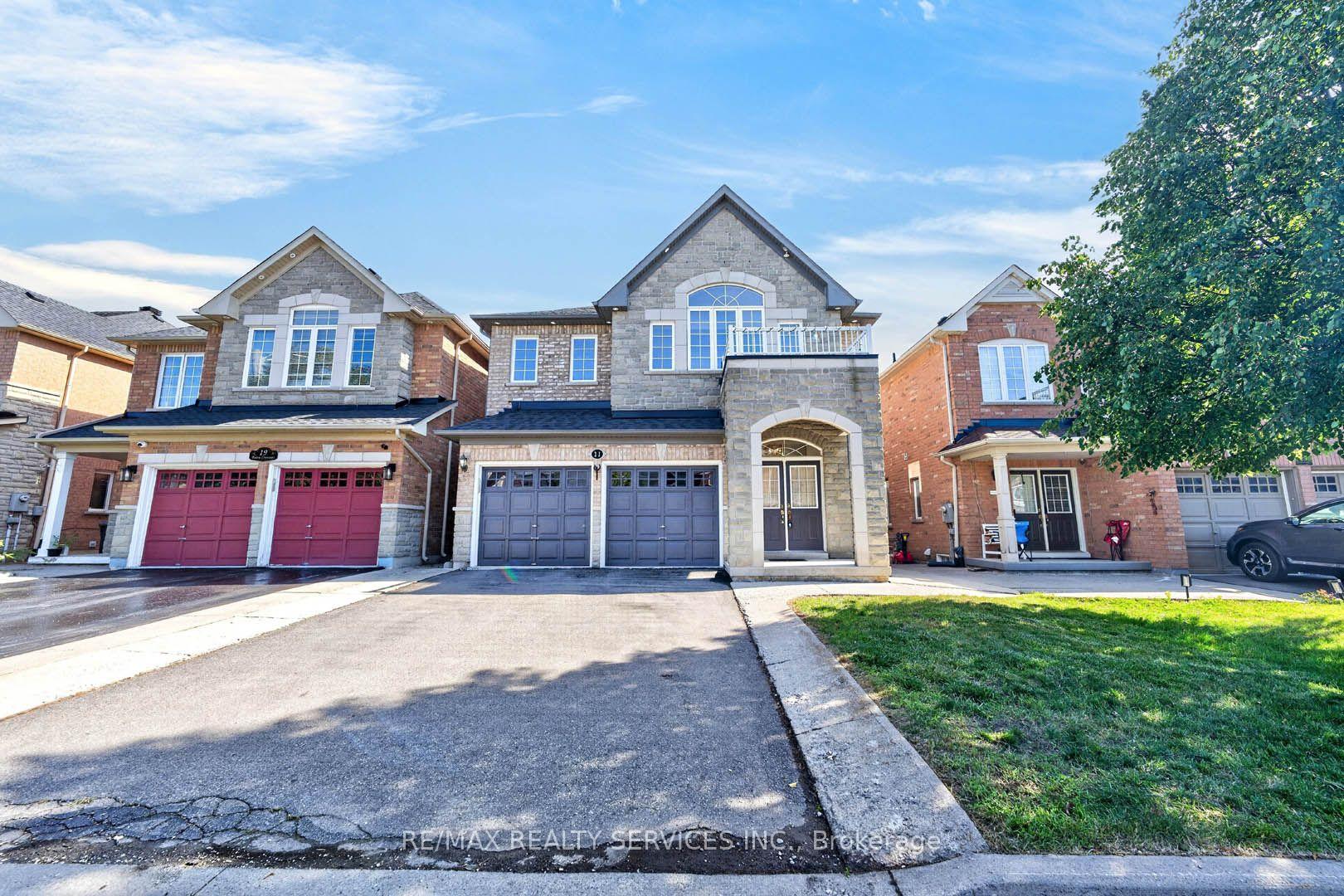 Photo 4 of 21 Tatra Crescent, Brampton, Bram West — HOMEH