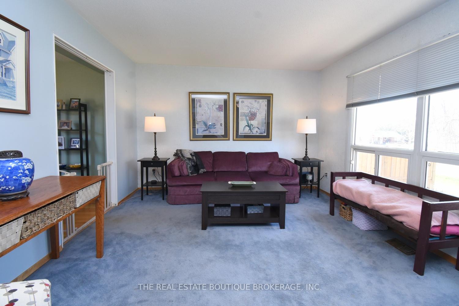 Photo 9 of 1345 Colonsay Drive, Burlington, Mountainside — HOMEH