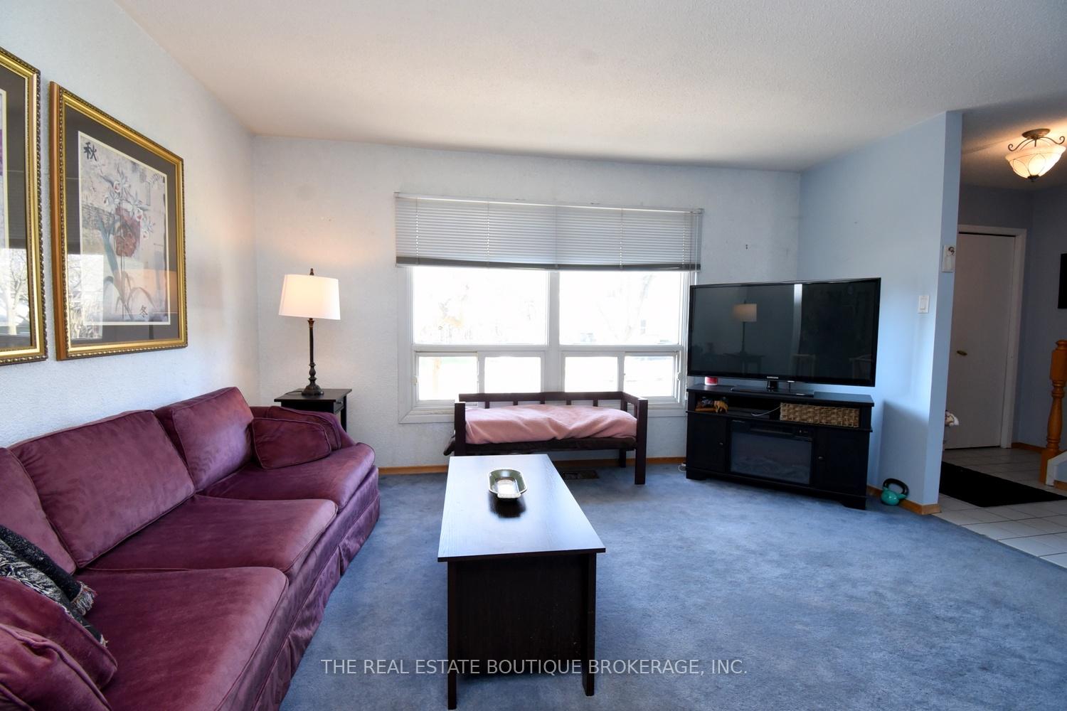 Photo 10 of 1345 Colonsay Drive, Burlington, Mountainside — HOMEH