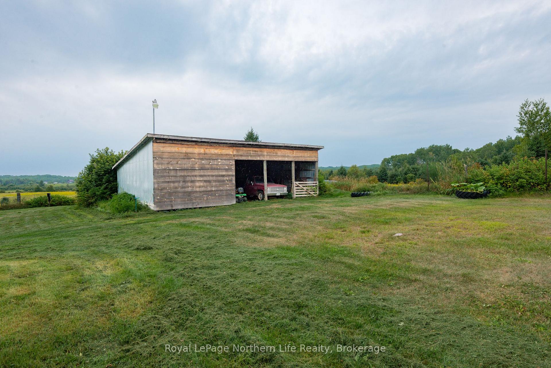 Photo 10 of 258 Algonquin Road, Chisholm — HOMEH