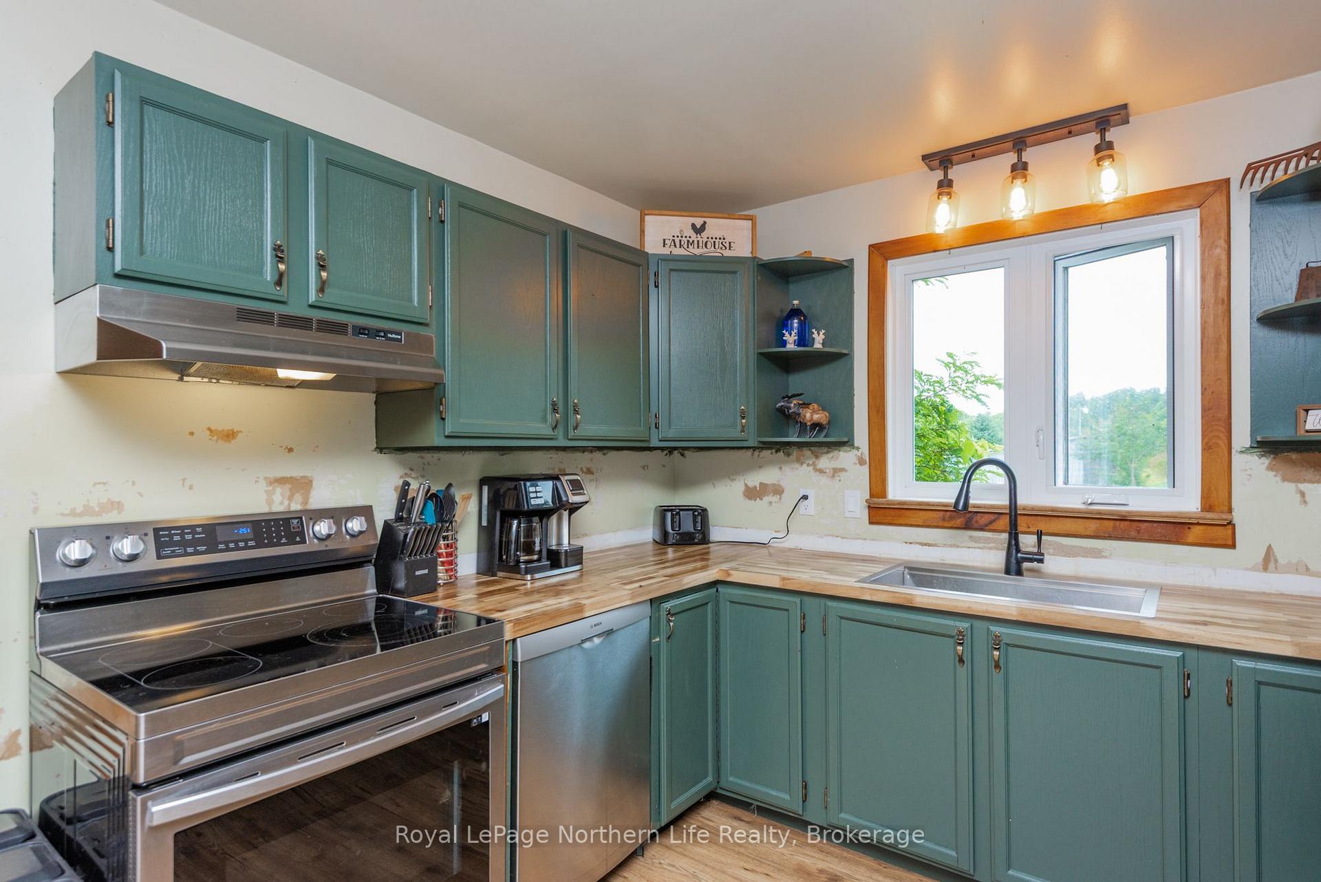 Photo 17 of 258 Algonquin Road, Chisholm — HOMEH